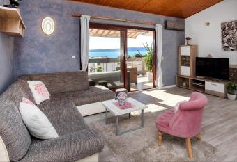 Apartments Rose has Balcony rooms