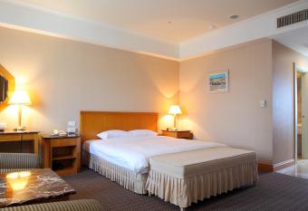 Chuto Plaza Hotel allows 18 year olds to book a room