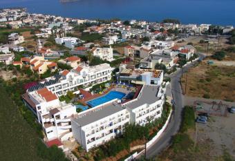Pegasus Hotel has Balcony rooms