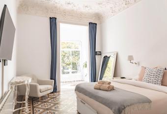 B-Garden BCN has Balcony rooms