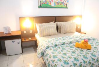 JS Guest House has Balcony rooms