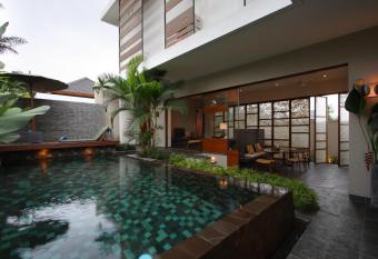 Tegal Sari Accommodation allows 18 year olds to book a room