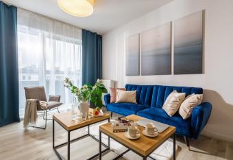 Deluxe Apartments by The Railway Station Wroclaw allows 18 year olds to book a room