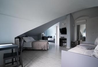 J Hotel allows 18 year olds to book a room