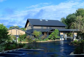 Hotel Shiki no Yakata Nasu allows 18 year olds to book a room