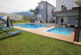 Athena Hotel has Balcony rooms