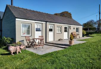 The Pigsty has Balcony rooms