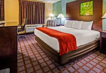 SureStay Plus Hotel by Best Western Kearney Liberty North allows 18 year olds to book a room