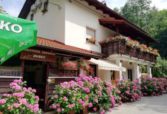 Doma  ija Bubec has Balcony rooms