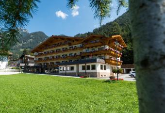 Hotel Huber Hochland has Balcony rooms