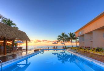 Moana Sands Lagoon Resort - Adults Only allows 18 year olds to book a room