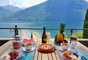 Fabulous view on the Lake has Balcony rooms