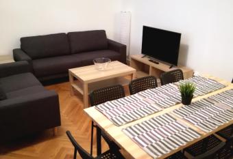 Apartment Mia - Old Town allows 18 year olds to book a room