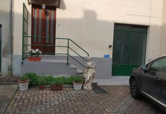 Casa Vacanza Antica dimora di Campagna has Balcony rooms