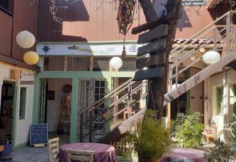 Eco-Hostal Tambo Verde allows 18 year olds to book a room