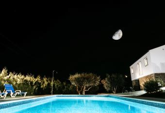 Valen  a do Douro Pinh  o Casa com piscina privada allows 18 year olds to book a room