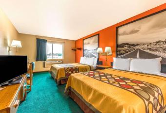 Super 8 by Wyndham Waco University Area allows 18 year olds to book a room