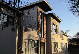 Home @ Harry s has Balcony rooms