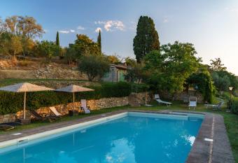Celle di lecchi nel Chianti has Balcony rooms
