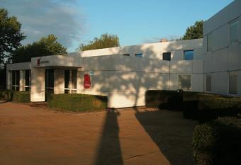 Travel Hotel Kruisem allows 18 year olds to book a room