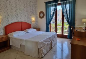 Maison Susy has Balcony rooms