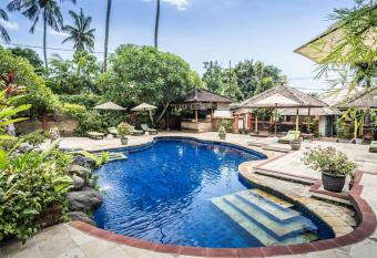 The Water Garden Hotel has Balcony rooms
