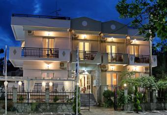 Kristal Hotel has Balcony rooms