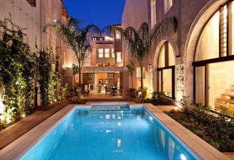 Rimondi Boutique Hotel - Small Luxury Hotels of the World allows 18 year olds to book a room