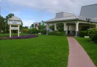 Royal Islander Hotel allows 18 year olds to book a room