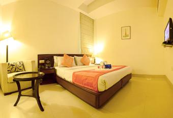 Hotel IVY Plaza Luxury allows 18 year olds to book a room