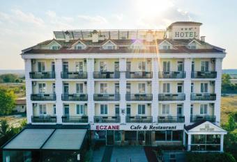 Hotel Simsek has Balcony rooms