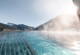 La Cort My Dollhouse - Adults Only allows 18 year olds to book a room