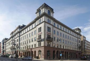 Scandic Grand Central has Balcony rooms