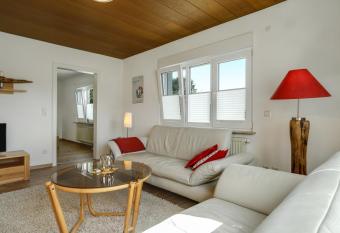 Ferienwohnung Eberle allows 18 year olds to book a room