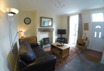 Twenty Seven Steps has Balcony rooms