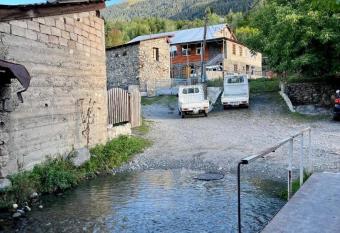 irma beso & aleko khergianis guesthouse has Balcony rooms