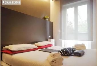 Diana Rooms has Balcony rooms