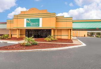 Quality Inn has Balcony rooms