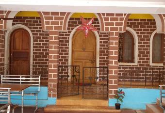 Villa Romaria for Groups has Smoking/Balcony rooms