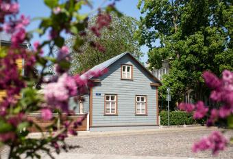 Silbernagel Apartment has Balcony rooms