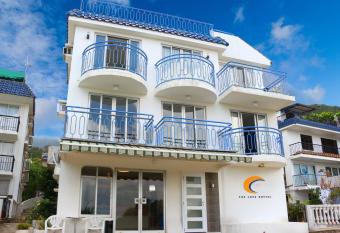 The Cove Hostel - Tong Fuk Dolphin has Balcony rooms