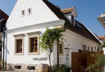 Casa.Peiso has Balcony rooms