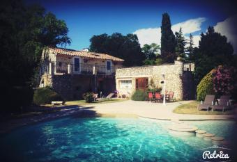 Logis Le Mas de Valaurie allows 18 year olds to book a room