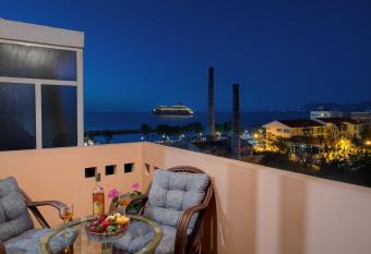 Fougaro Apartments allows 18 year olds to book a room