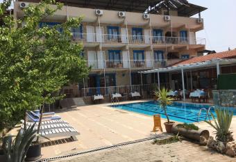 shah sultan Ozturk Hotel has Balcony rooms