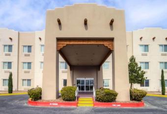 Quality Suites University allows 18 year olds to book a room