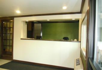 Pilgrim Inn & Cottages allows 18 year olds to book a room