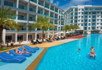 Grandblue 311 has Balcony rooms