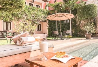 Casa Lucia Hotel Boutique has Balcony rooms