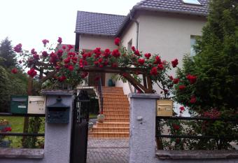 Bel Appartement en RDC proche Strasbourg has Balcony rooms